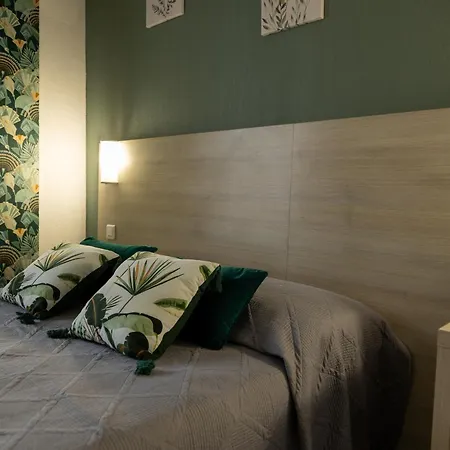 Hotel Parisien 2*