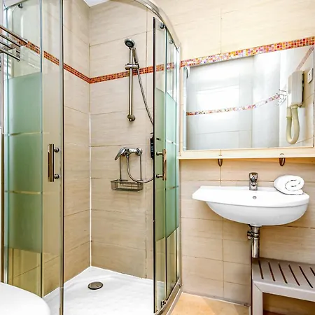 Parisien Hotel 2*