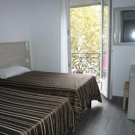 Parisien Отель 2*