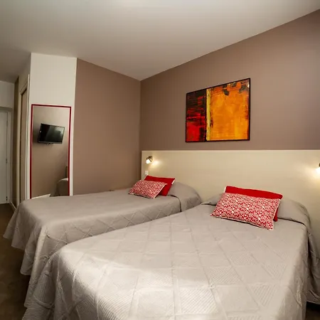 Hotel Parisien 2*
