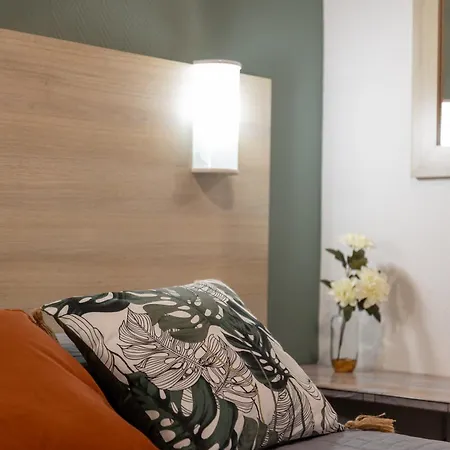 Hotel Parisien 2*