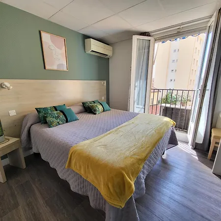 Parisien Hotel 2*