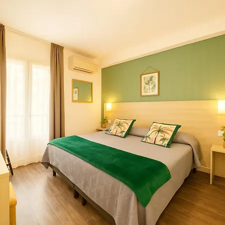 Hotel Parisien 2*