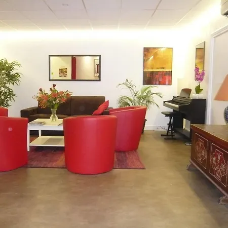 מלון Parisien 2*